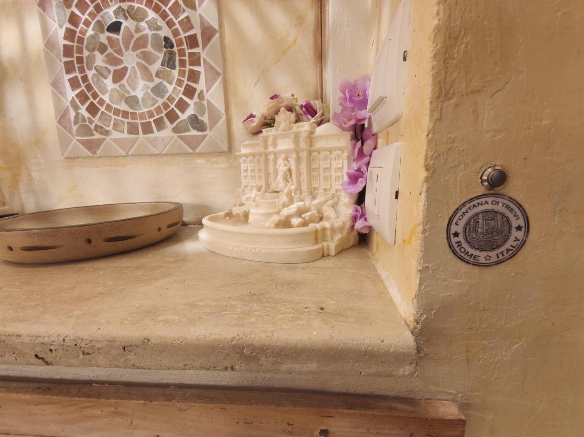 Appartamento Domus Corneliae - Romantico Attico & Jacuzzi - Metro A Cornelia
